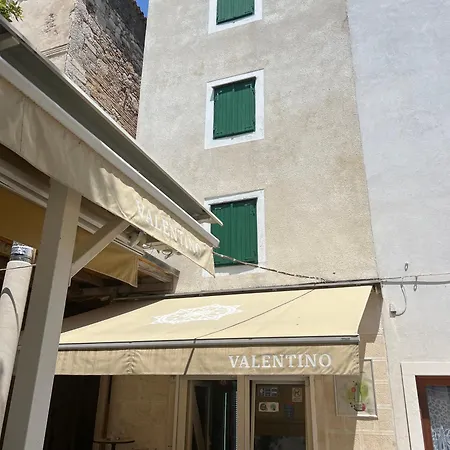 Valentino By Pag Tours Appartement