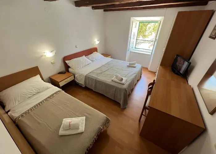 Valentino By Pag Tours Pag Town